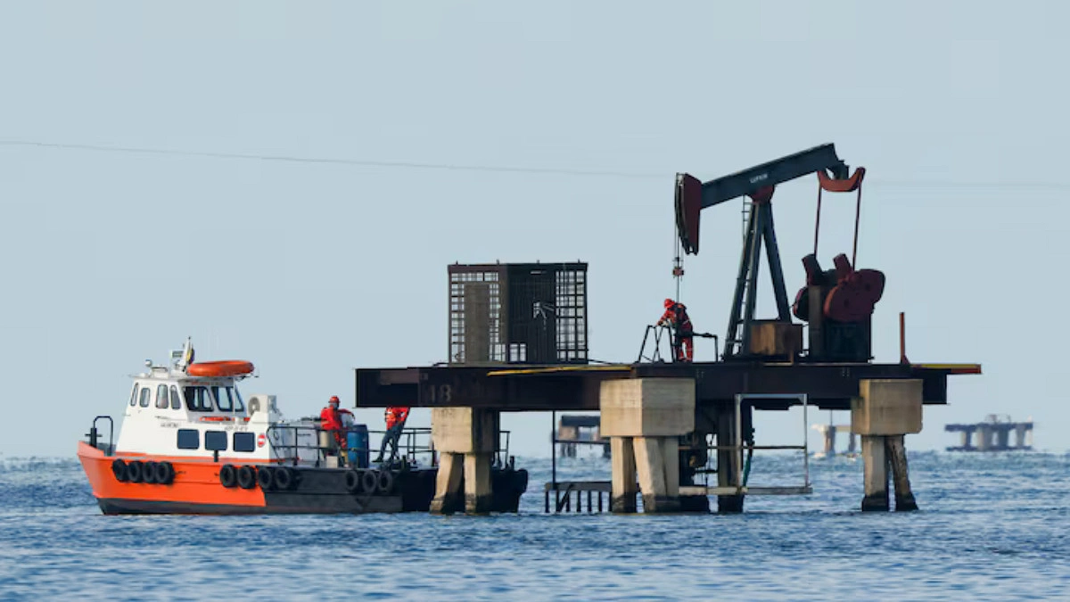 US firm to take over some Venezuela oilfields previously run by Chinese, Russian firms