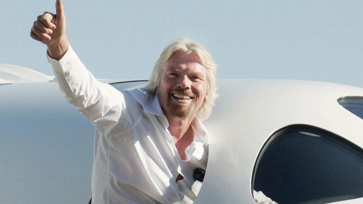 Flight price rises due to 'foolish leaders' starting wars, Virgin's Branson says