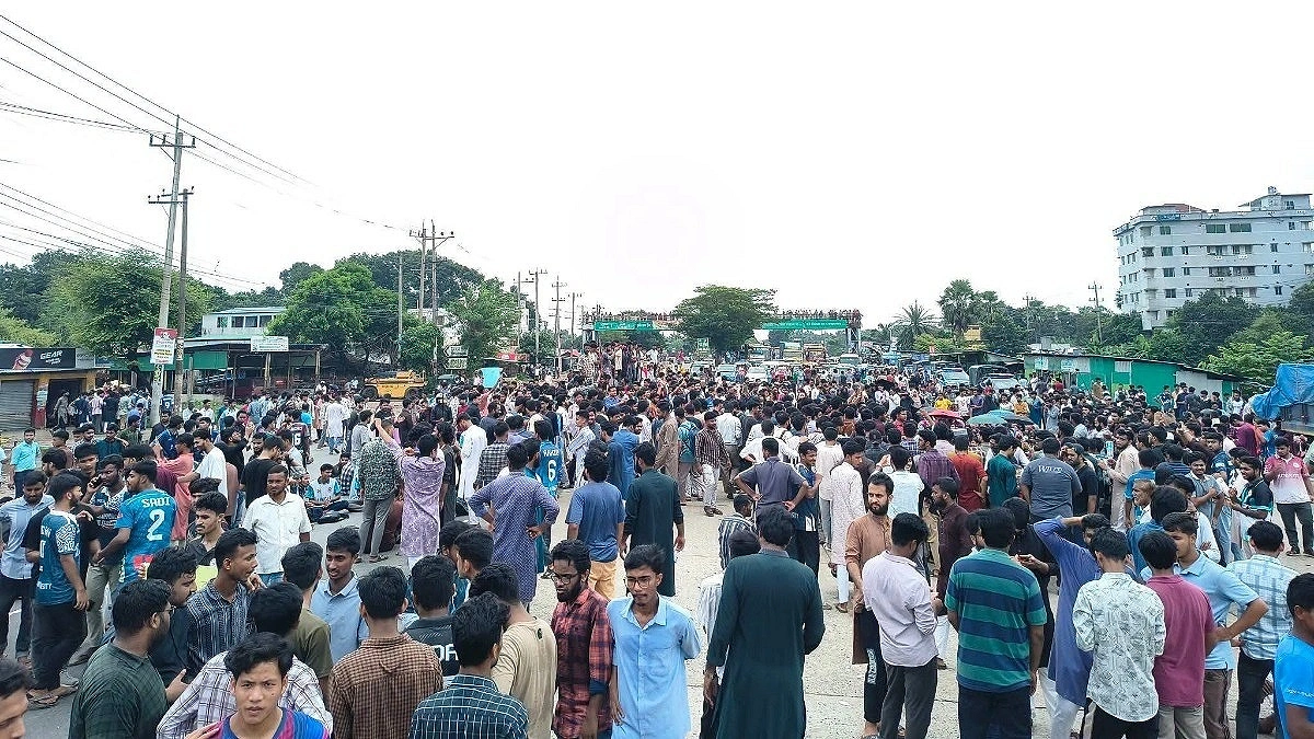 Highway blocked in Cumilla demanding justice for Apratim’s murder