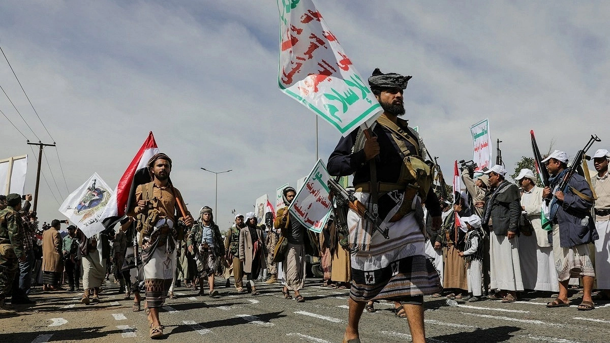 Who are the Houthis and why are they in conflict with Saudi Arabia?