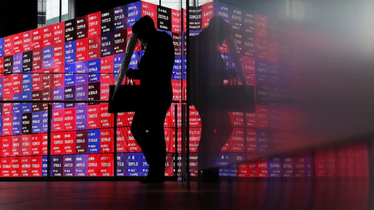 Oil nears $100, Asia stocks sour on Iran-US tensions