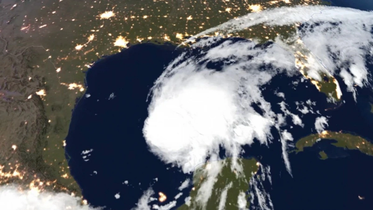 Hurricane Isaias strengthens, aims at US Gulf Coast landfall