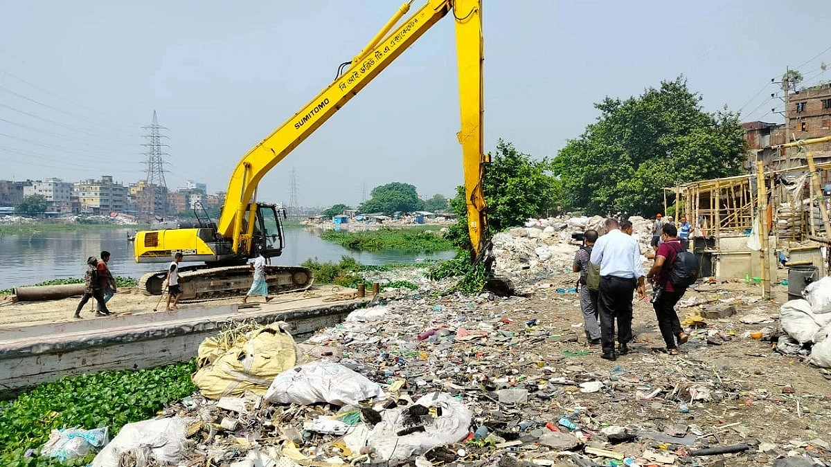 50 Illegal structures demolished along Buriganga riverbank, 100 tons of waste removed