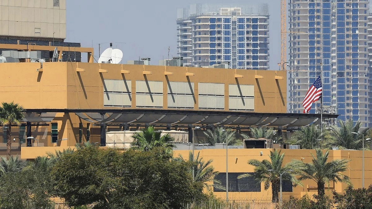 US orders a number of diplomats to leave Saudi Arabia amid Houthi threat