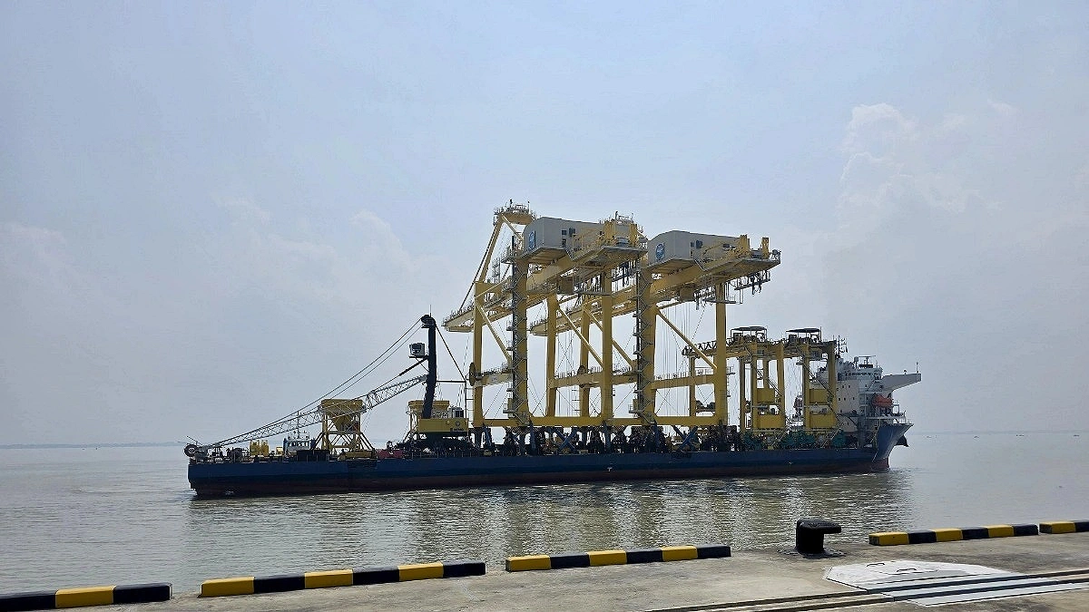 Chinese ship docks at Payra Port after two years