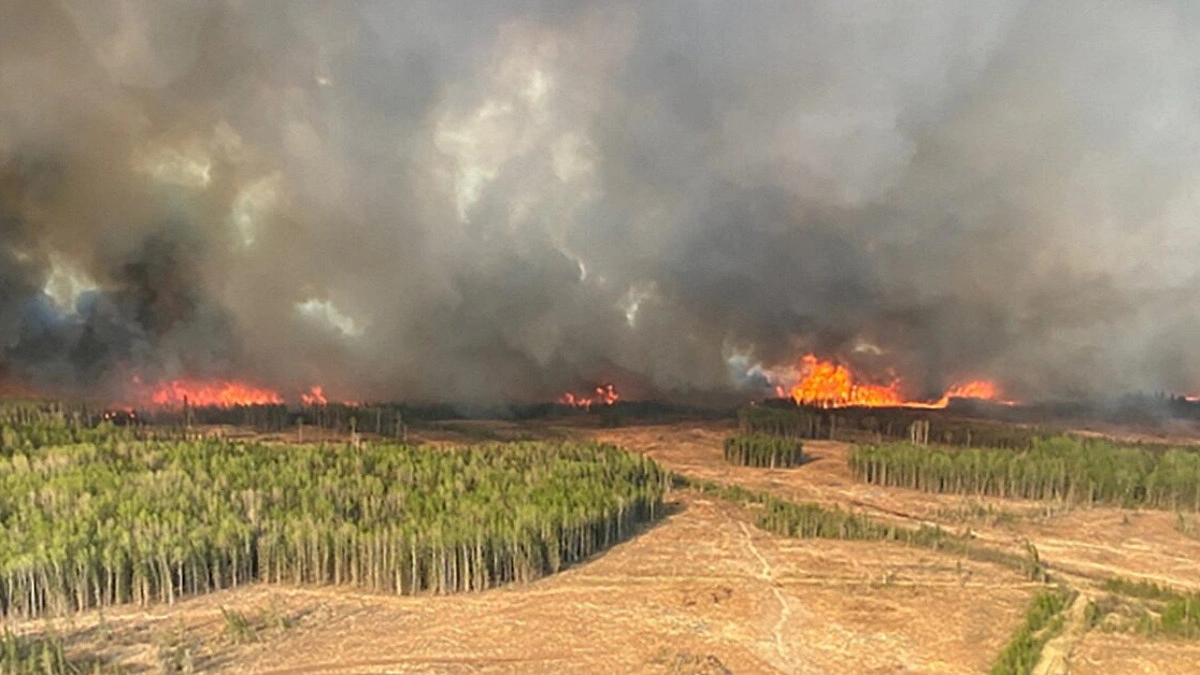 Deadly fire breaks out at Canada military base