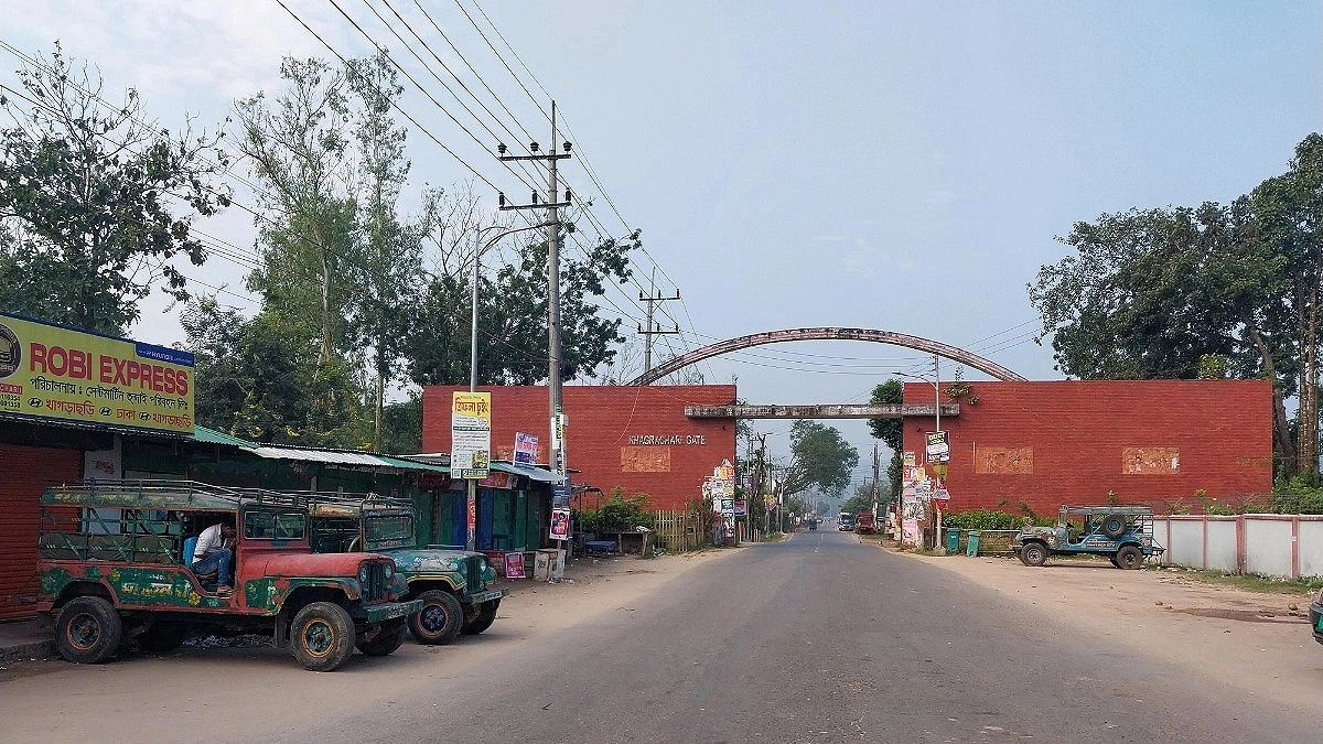 No tourist movement seen at Khagrachhari Gate during blockade