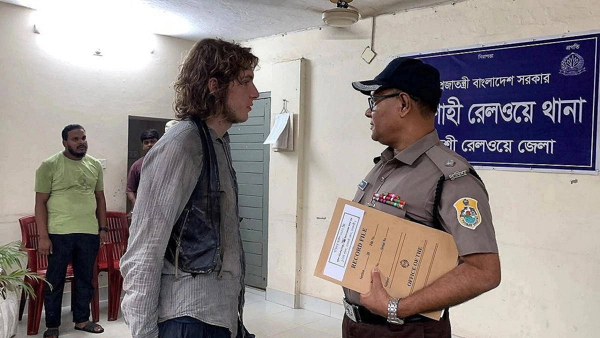 German tourist robbed in Natore by fake railway official