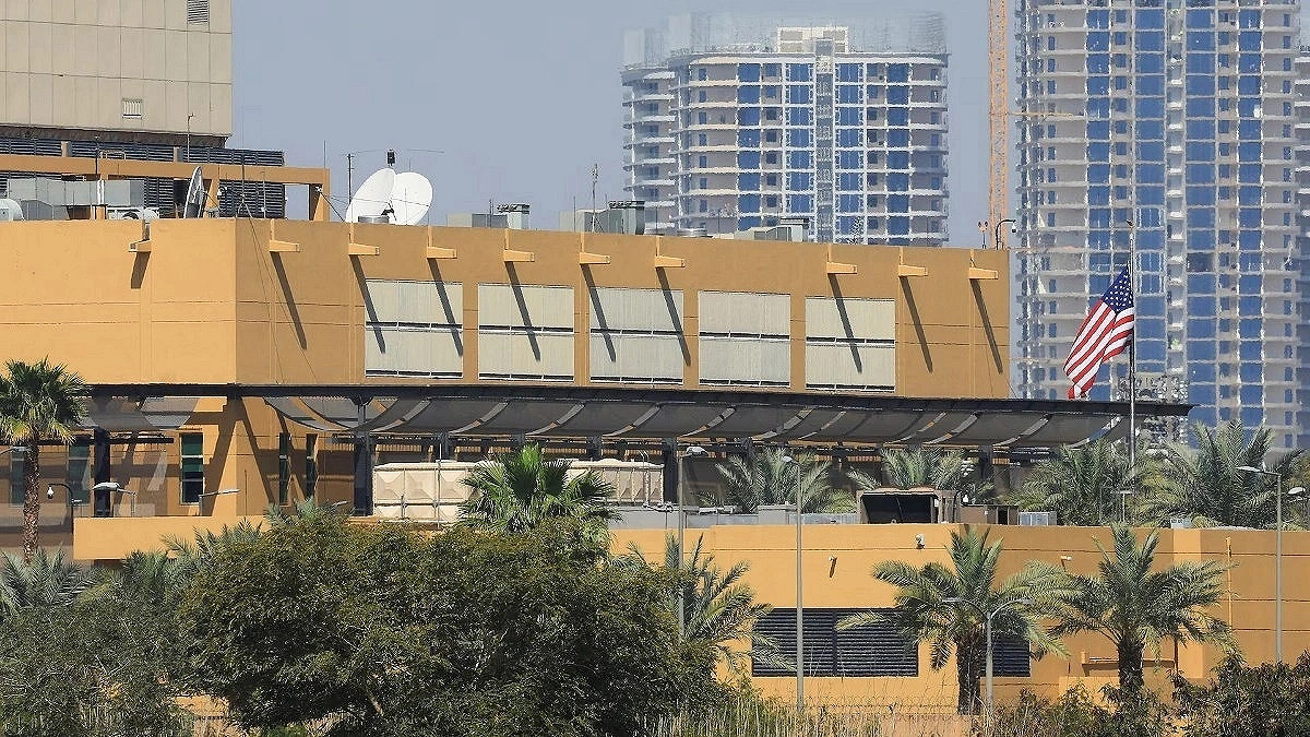 US orders a number of diplomats to leave Saudi Arabia amid Houthi threat