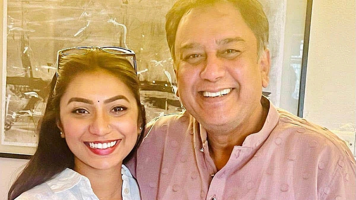 It begins on screen, Sunehra calls Zahid Hasan 'Baba' in real life too